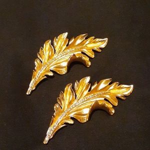 Gold Vintage Leaf Brooch